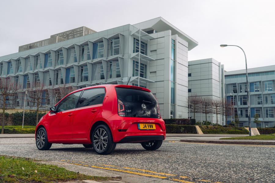  Volkswagen up! Black Edition 2020 года  (UK) (фото 39 из 40)
